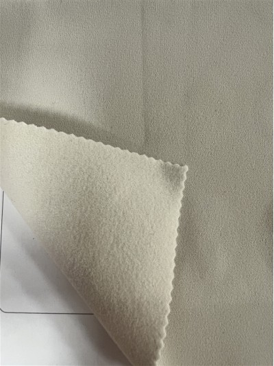 GZ-DZLP F048  四級牢度耐磨絨  規格：155cm  克重：250g/㎡  成分：80%Polyester  20%Spandex   遠紅外性能  保暖  正面照